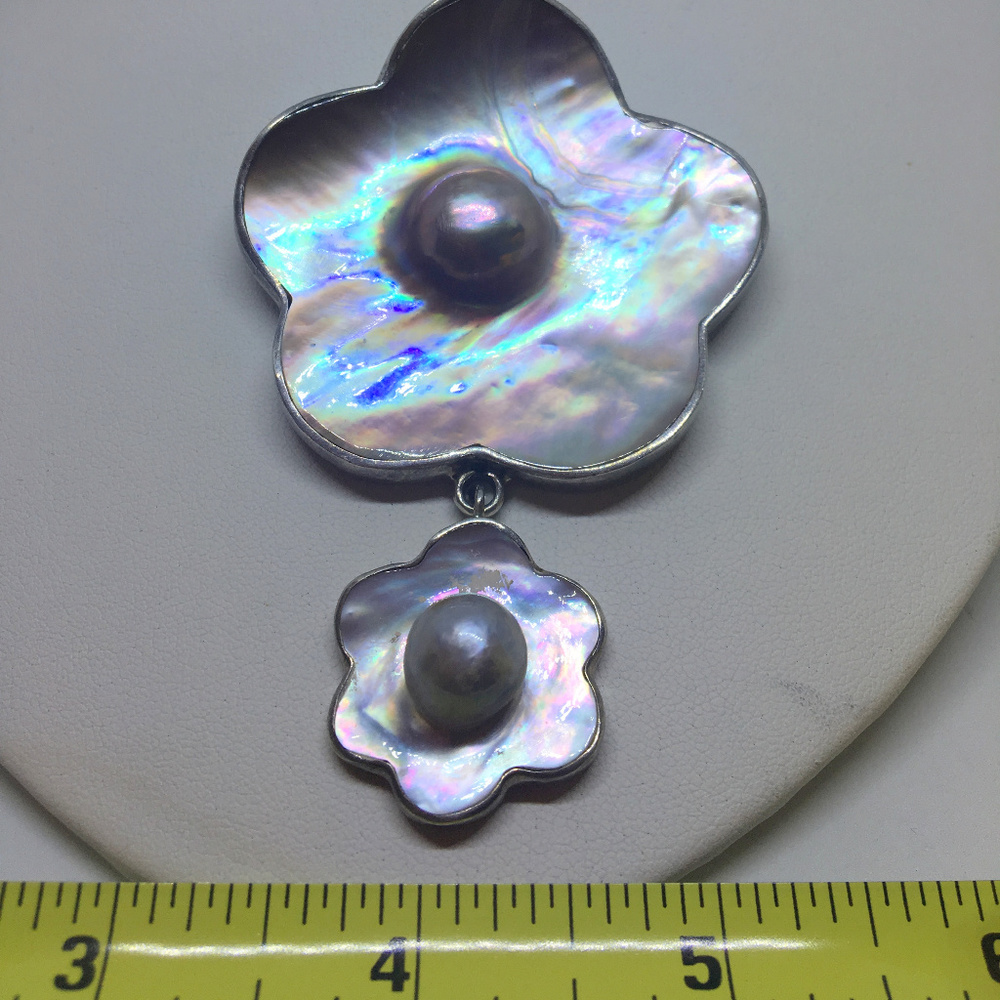 Rare Signed Barry Brinker Sterling Silver Mother of Pearl Flower Necklace